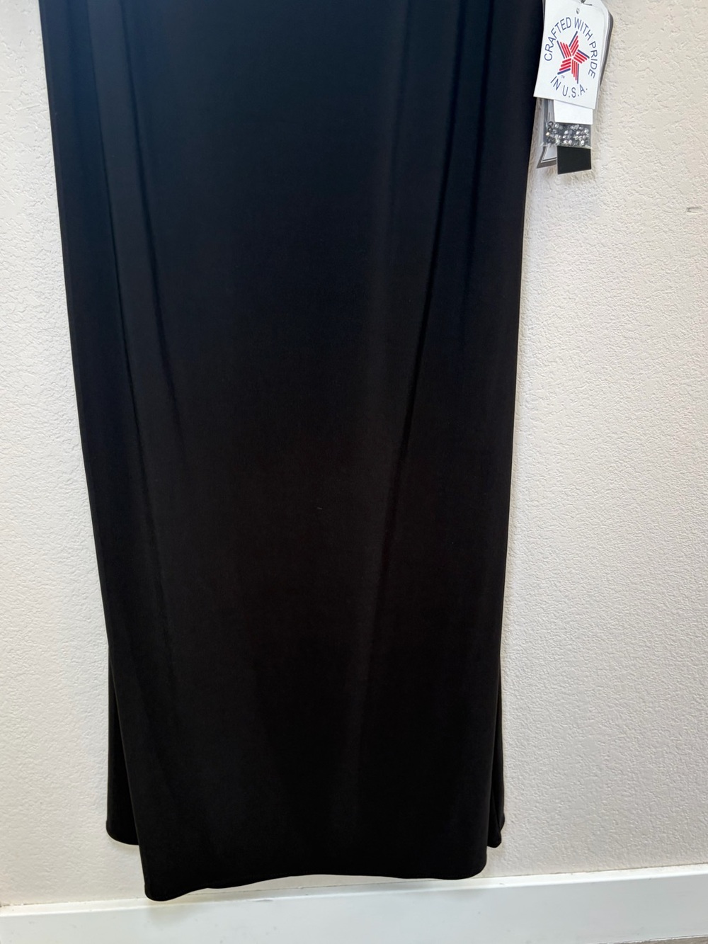 NWT Betsy & Adam Womens
Black Beaded Embellished
Cutout Long Sleeve Gown Sz 14 P - Picture 6 of 14
